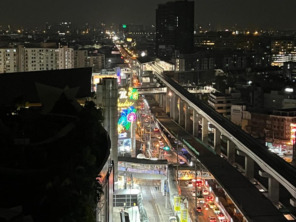Mall Suites Hotel Bangkok Exterior photo