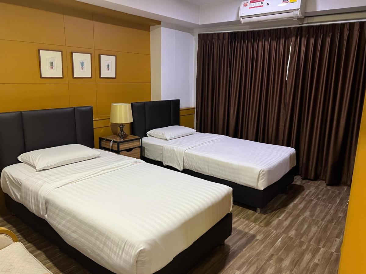 Mall Suites Hotel Bangkok Exterior photo